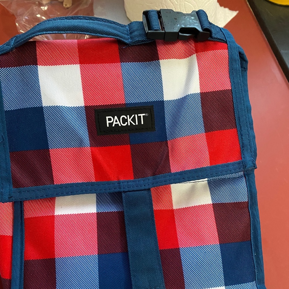 Checkered ice pack lunch box